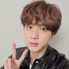 '6월 전역' 방탄소년단 진, '10월 전역' 제이홉 생일 축하 '훈훈'