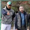 "베어스다운 야구 해달라" 박정원 구단주, 두산 日 미야자키 캠프 격려 방문