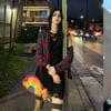 "친구들과 여행" 한소희, 류준열과 열애설 반박? 우정 팔찌 공개