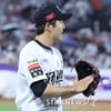 [포토] 육청명 '호투보다 야수 도움'