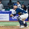 "정말 멋있는 포수" 적장-대선배-ML 해설자 모두 극찬세례, 그런데 본인만 "아직 제대로 된 주전 아냐"