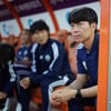 '데뷔전 패배' 김두현 감독 "선수들 심리적으로 쫓기고 있다"... 전북 우선 보완점은 '멘탈 관리' [춘천 현장]