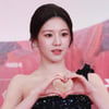 '슬전쟁 최수종' 등극..고윤정, 롱패딩 이어 80명 스태프 그려 선물[스타이슈]