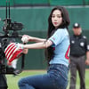 '시구의 경제학' 스타 연예인에게 구단은 얼마를 줄까 [류선규의 비즈볼]