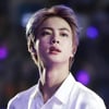 '실버보이스' 방탄소년단 진, '가창력 넘어선 미성의 소유자' 1위..日 설문