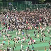 '운동하러 온 손흥민 뭔 죄냐' 2000명 인파 몰려 조기축구회 '아수라장'... SON '경찰 통제' 속 겨우 빠져나왔다