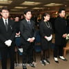 故 현철 영결식 '슬픔에 잠긴 동료가수들'[★포토]