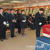 故 현철 영결식 '헌화하는 동료가수들'[★포토]