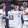 [포토] 김건희 '연패 탈출 도장 꾹!'