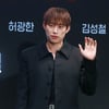 김성철 '시크한 손인사'[★포토]