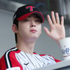 [포토] 차은우 '소두 인증의 순간'