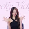 장원영 "뷰티 루틴? 외출 후 샤워부터..샴푸 전 빗질도 꼭"[보그]