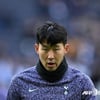 "재계약 얘기 없네요" 손흥민, 살라 사례 보며 힘 빠진다... '돈벌레' 레비는 'SON 팔아' 돈 벌 궁리만