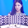 '테디 걸그룹' 미야오, 신인 맞아? 데뷔 무대 찢었다