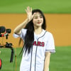 '두산 어린이' 뉴진스 민지, 시구 여왕으로 성장 [★FOCUS]