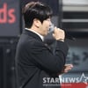 [포토] 애국가 부르는 디셈버 디케이