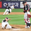 [포토] 장성우 역전에 황재균 협살 바터