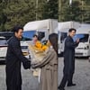 "스윗 지니" 수지, 김우빈 깜짝 선물에 감동..현장서 맞은 생일