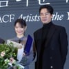 신민아, '굿피플예술인상'.."중3 때 첫 만남" 조인성과 반가운 투샷 [아름다운 예술인상]