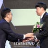 [포토] 김정국 '2024 최고의 포청천'