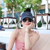 송혜교, 우월한 수영복 자태 공개..'단발 비주얼' 원톱