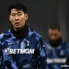 "손흥민 보내면 안돼" 英유명가수, 모두가 보는 SNS에 '토트넘 맹비난'... 재계약 안 해줘 분노