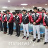 [포토] LG 시무식, 무안 희생자들을 위한 묵념으로 시작