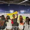 韓 야구 사상 첫 천만 관중, 20·30대 여성 폭발적 관심 한몫했다! KBO "평균 웃도는 구매력·관심 증가율 보여"