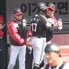 [포토] 염경엽 감독 '캡틴 굿'