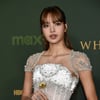 블랙핑크 리사, 첫 연기 도전에 병풍? "레이디 가가를 엑스트라로 써"[스타이슈]