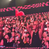 홍석천, 2NE1 콘서트서 웃통 까고 흥 폭발 "온몸이 쑤셔"