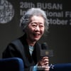 "내 아들 동성애자" 윤여정 고백에.."홍석천 이후 처음" 경의 표한 '유퀴즈' 예일대 교수 [스타이슈]