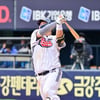 이승엽 감독 노림수 통했다! 두산 김기연, ERA 1점대 헤이수스에 시즌 첫 홈런 폭발... 비거리 125m-타구속도 164.9㎞ [잠실 현장]