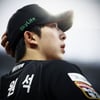 "원래 그 정도 선수 아닌가요?" 이강철 감독, ERA 2.97 '트레이드 이적생'에 미소가 핀다 [수원 현장]