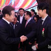 '처가 손절' 이승기X'대선후보' 이재명, 조계사서 깜짝 투샷[스타이슈]