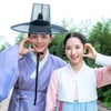 실제 오랜 친구..육성재♥김지연, 커플 볼하트 포즈 [귀궁]