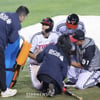 [포토] 송찬의 '들것 보고 놀란 가슴'