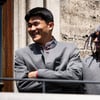 '독일 전통 의상 찰떡 소화' 김민재, 마리엔 광장서 우승컵 들자 '1만 5000명 팬들 환호'... 우승 세리머니 즐겼다