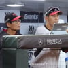 [포토] 염 감독 굳은 표정에 투수 코치 바짝 긴장
