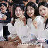 [포토] 목나경 '오늘은 롯데 승리'