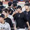[포토]'기분좋은 귀가길' 승리투수 고영표