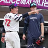 [포토] 김민호 '한태양, 저기 찍고 올래?'