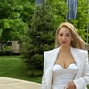 CL, 삼각함수 생각나는 '원뿔모양 가슴'..역시 트렌드세터!