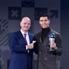FIFA 회장 깜짝 '호날두 이적설' 폭로 "클럽월드컵 출전 논의 중"... '생애 첫 브라질행' 가능성