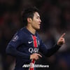 이강인 '역대급 영입전쟁' 예고→맨유·아스날 등 무려 8개팀 'PSG 접촉'