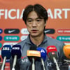 '11회 연속 WC 본선행' 홍명보 감독, 꽃다발 귀국 "정몽규 회장님 비롯한 모든 분 감사... 북중미행 열망 강했다" [인천 현장]