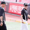 [포토]'피부관리 잘혀라!' 이종범 코치