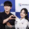 이정하, 11년만 박보영 성덕 인증 "꿈 이뤄져 기분 좋아" [청룡 핸드프린팅]