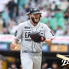 KKKKKKKKK 괴력의 ERA 1위 외인도, 끝내 한화 못 넘고 강판당했다... 67세 노장도 찬사 "힘든 경기였는데" [인천 현장]