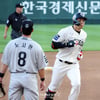 [포토]'황준서 상대로 솔로포' 한유섬